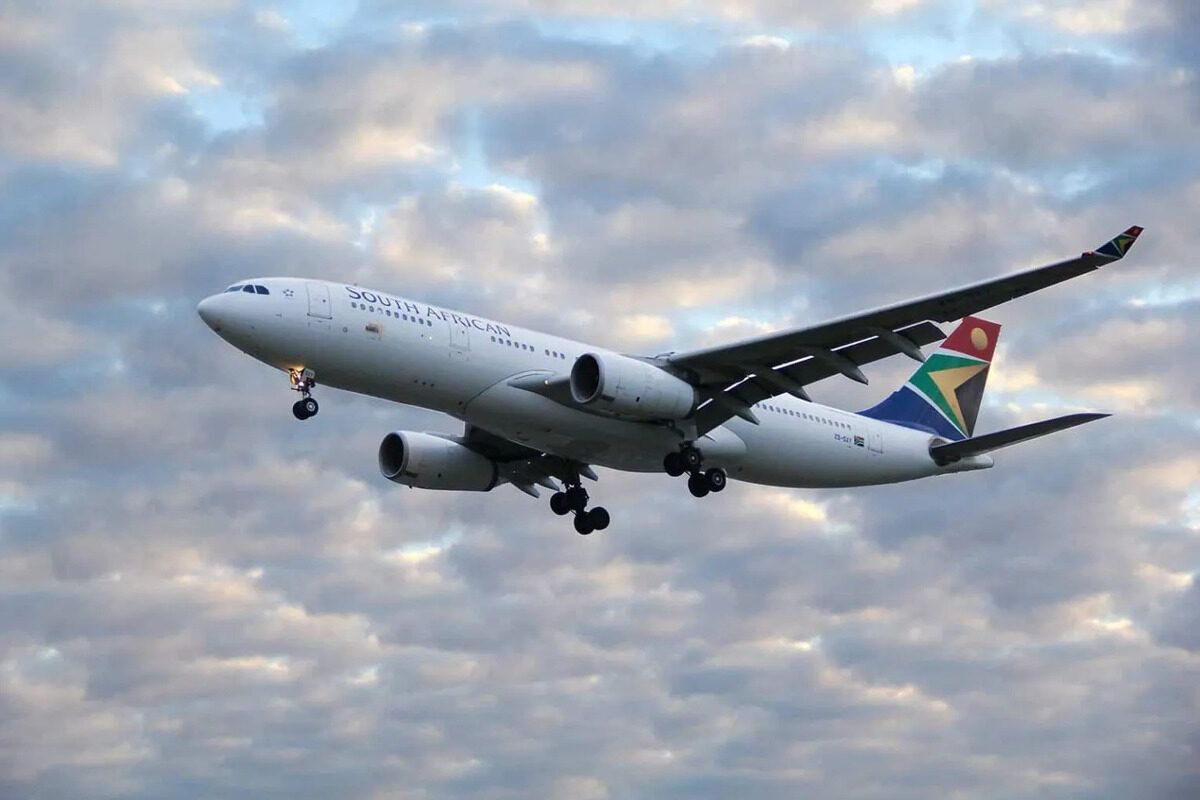 Zimbabwe owes SAA more than R900 million: Why South Africa cannot get its money back